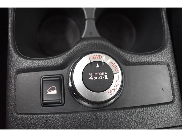 Nissan X-TRAIL 2018-10 27323-24