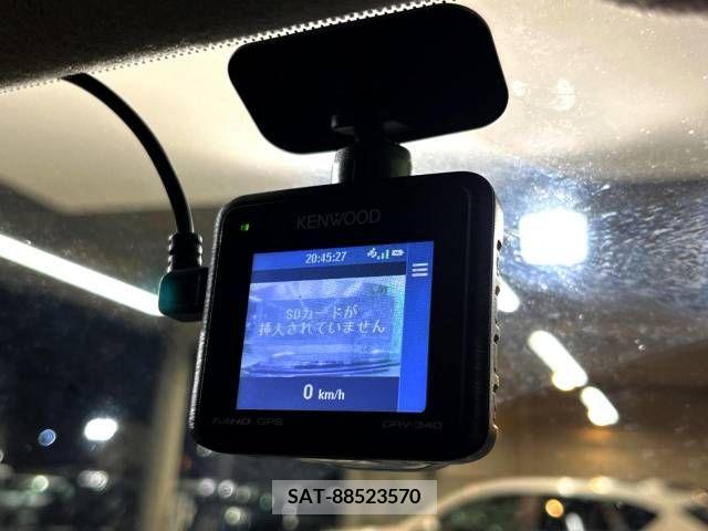 Nissan JUKE 2013-03 302519-6