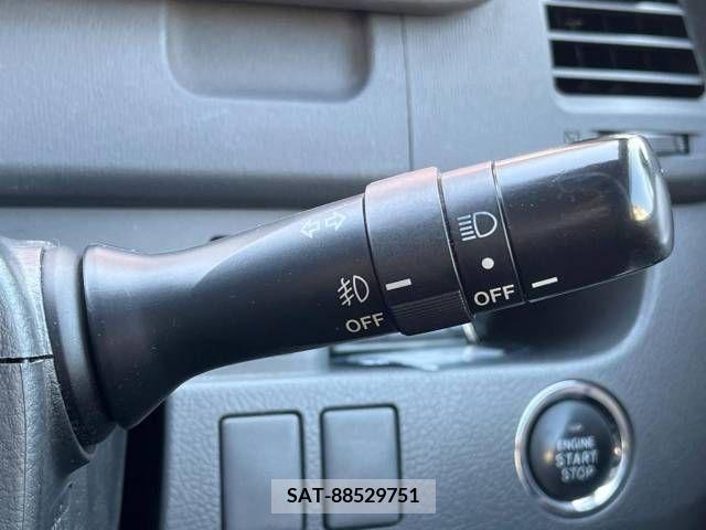 Toyota VOXY 2007-12 321289-5