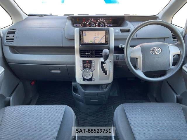 Toyota VOXY 2007-12 321289-1