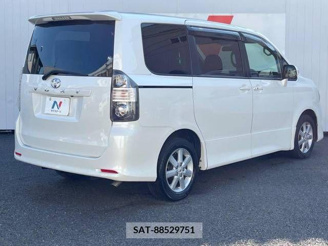 Toyota VOXY 2007-12 321289-16