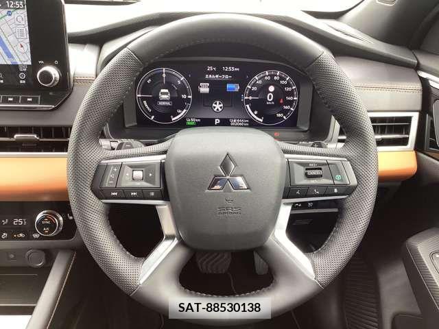 Mitsubishi OUTLANDER PHEV 2023-06 303896-11
