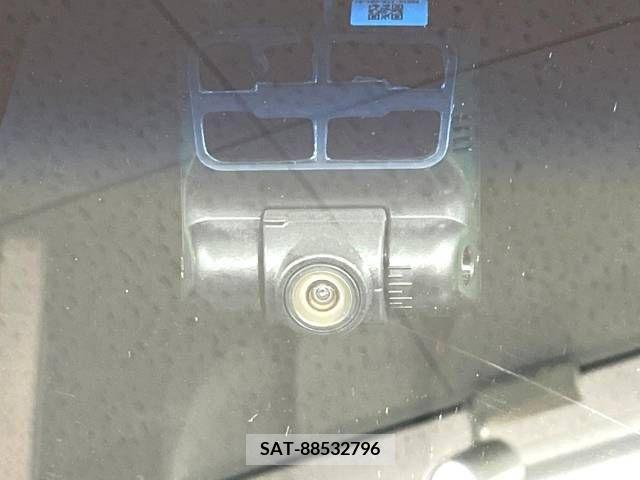 Honda N BOX CUSTOM 2019-01 330341-7