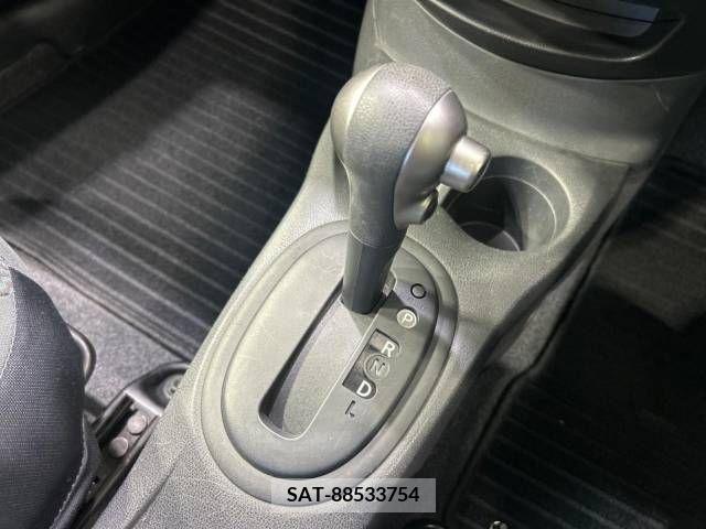 Nissan NOTE 2013-10 392959-19