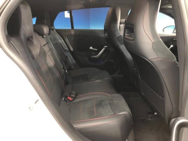Mercedes Benz CLA-CLASS 2022-09 184603-9