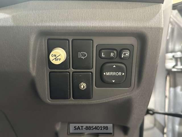 Toyota PRIUS 2010-09 240342-16