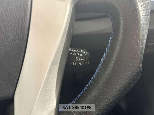 Toyota PRIUS 2010-09 240342-17