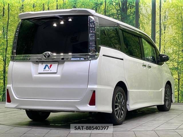 Toyota VOXY 2015-09 215499-18