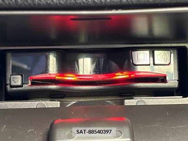 Toyota VOXY 2015-09 215499-6