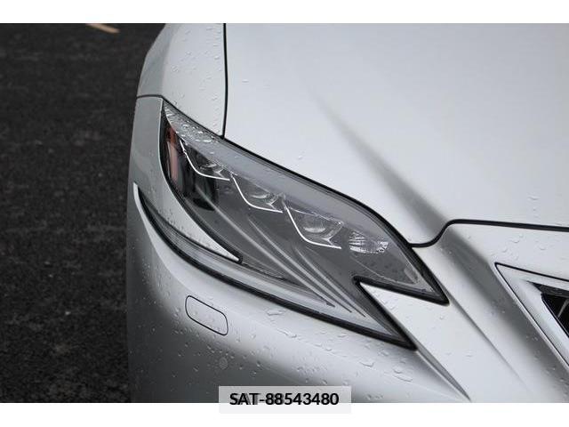 Lexus LS 2018-03 354360-9