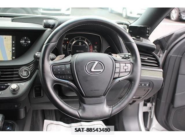 Lexus LS 2018-03 354360-14