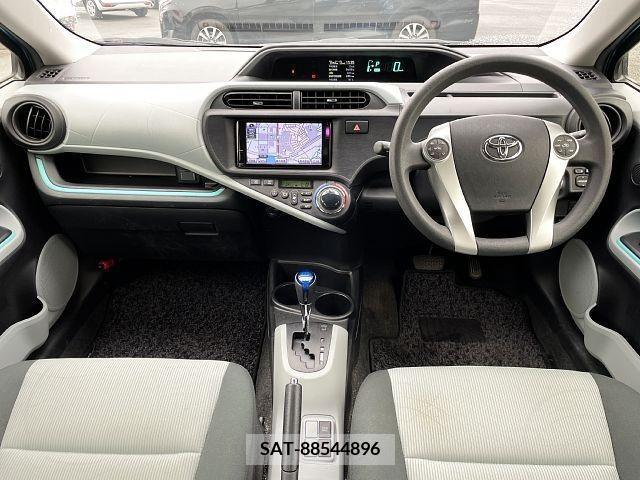 Toyota AQUA 2012-11 260250-1