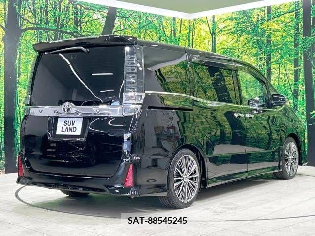 Toyota VOXY 2018-03 321566-18
