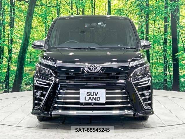Toyota VOXY 2018-03 321566-15