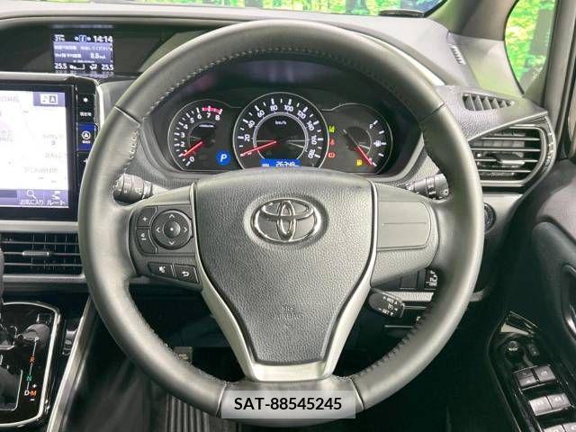 Toyota VOXY 2018-03 321566-12