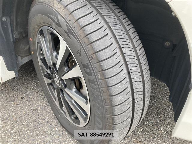 Toyota ESQUIRE 2019-09 335203-8