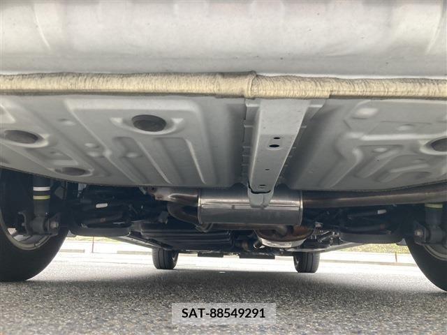 Toyota ESQUIRE 2019-09 335203-7
