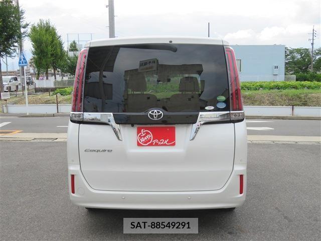 Toyota ESQUIRE 2019-09 335203-3