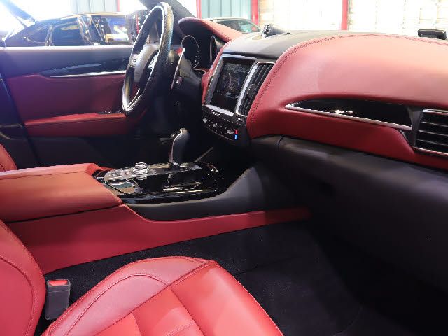 Maserati LEVANTE 2016-12 195902-7