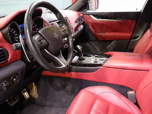 Maserati LEVANTE 2016-12 195902-6