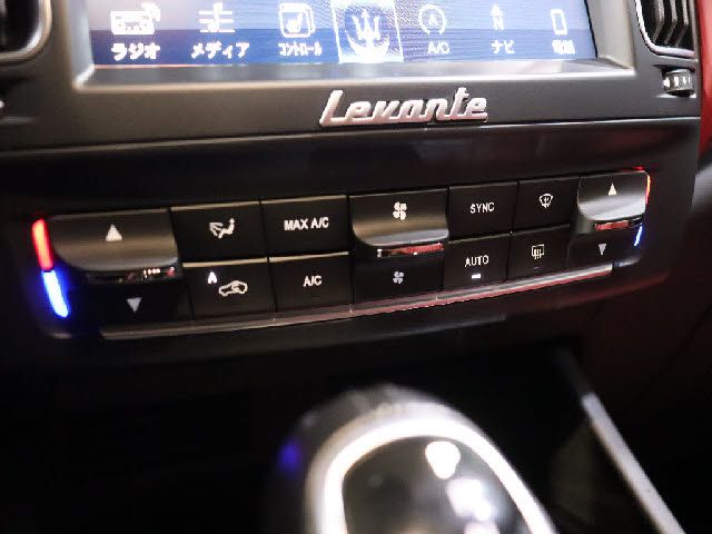 Maserati LEVANTE 2016-12 195902-15