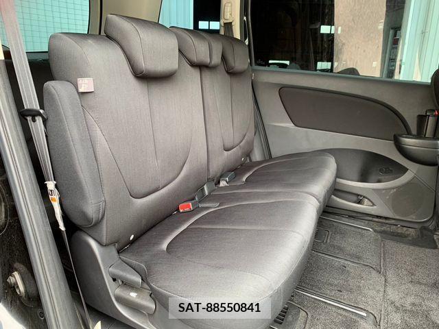 Mazda BIANTE 2015-06 261700-7