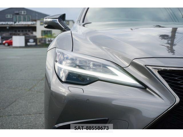 Lexus LS 2021-02 304736-8