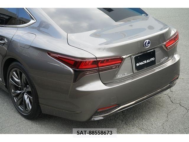 Lexus LS 2021-02 304736-7