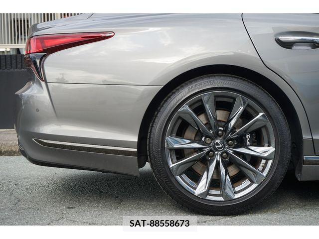 Lexus LS 2021-02 304736-5