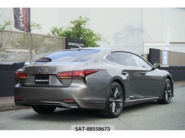 Lexus LS 2021-02 304736-1