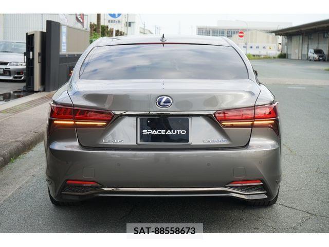 Lexus LS 2021-02 304736-3