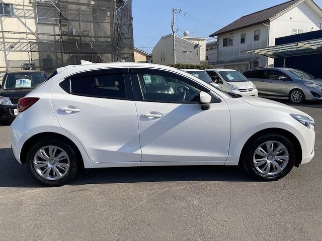 Mazda DEMIO 2017-03 12511-8