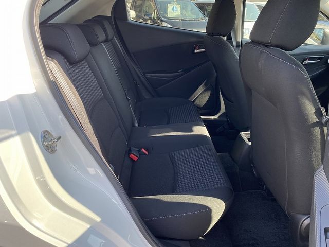 Mazda DEMIO 2017-03 12511-14
