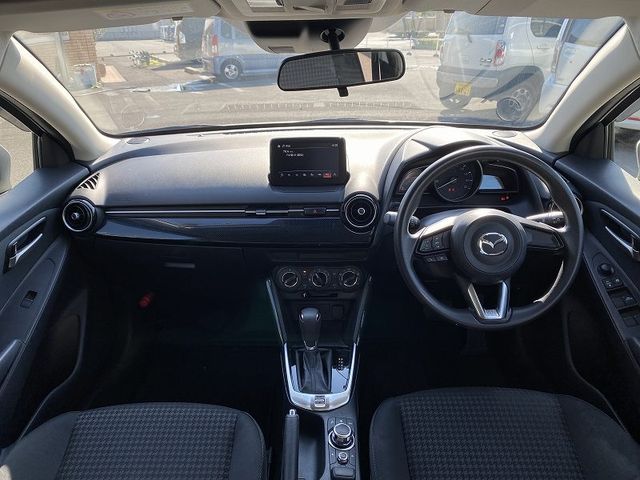 Mazda DEMIO 2017-03 12511-9