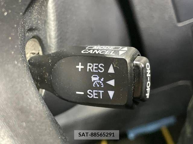 Toyota VELLFIRE 2017-10 369809-6