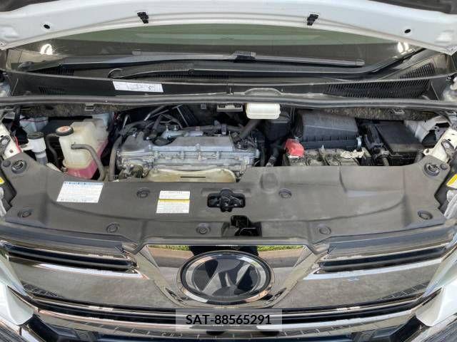Toyota VELLFIRE 2017-10 369809-18
