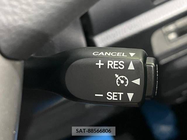 Toyota VOXY 2019-06 345588-6