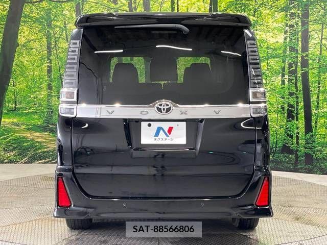 Toyota VOXY 2019-06 345588-16
