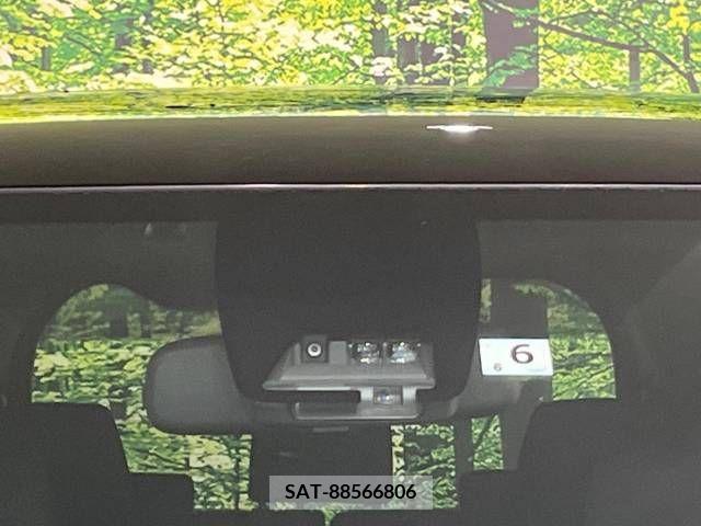 Toyota VOXY 2019-06 345588-2