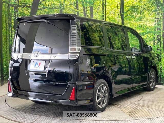 Toyota VOXY 2019-06 345588-18