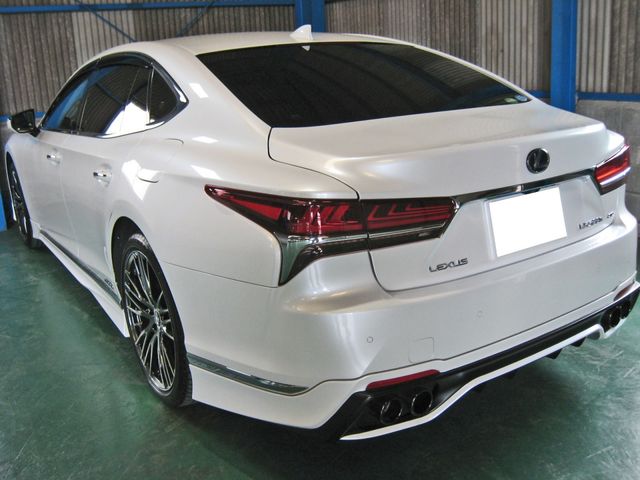 Lexus LS 2018-03 8463-1