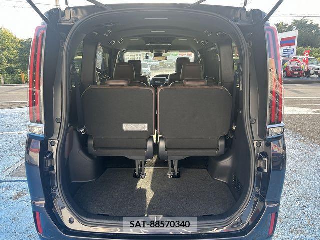 Toyota ESQUIRE 2017-07 348154-29