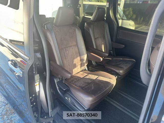Toyota ESQUIRE 2017-07 348154-10