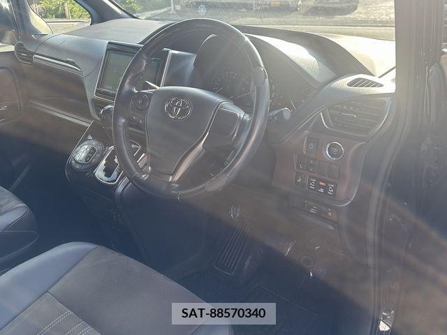 Toyota ESQUIRE 2017-07 348154-8