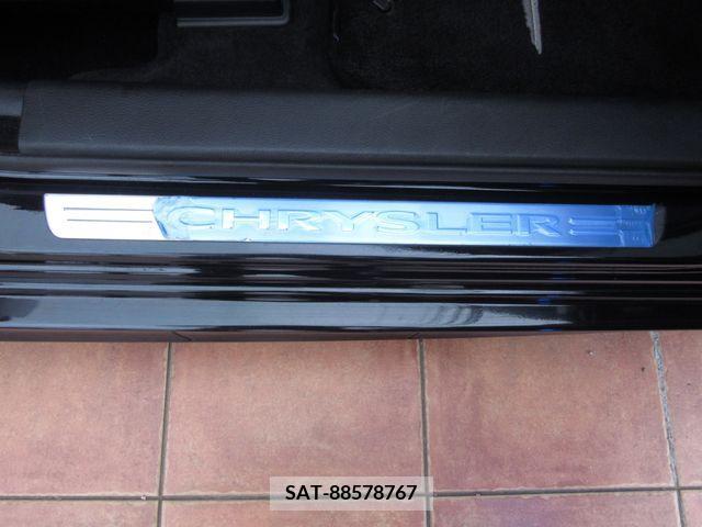 Chrysler 300 2013-09 210037-15