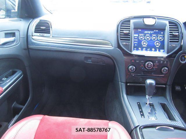 Chrysler 300 2013-09 210037-11