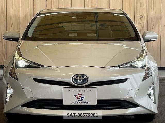 Toyota PRIUS 2018-02 281868-16
