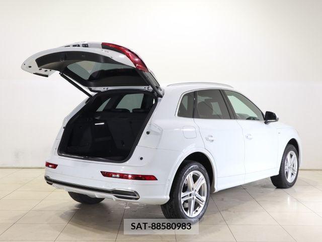 Audi Q5 2020-10 378007-8