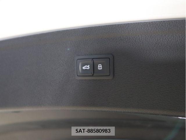 Audi Q5 2020-10 378007-22