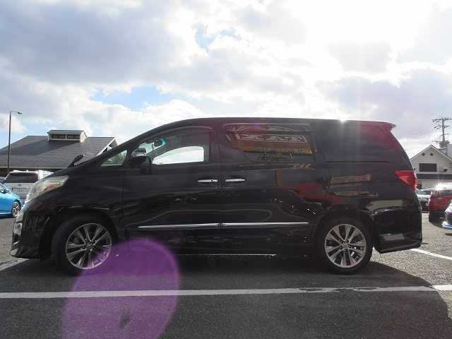 Toyota ALPHARD 2011-10 185824-17